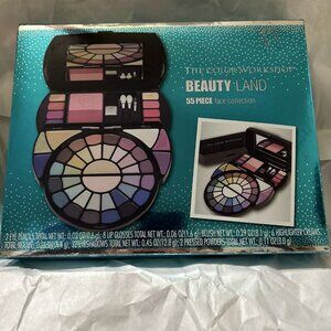 The color workshop Beauty Land 55 Piece Collection Eyeshadows Liner Blush Gloss